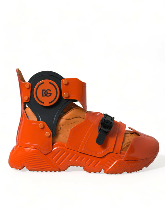 Orangefarbener Breezy High-Top-Sneakers-Charme