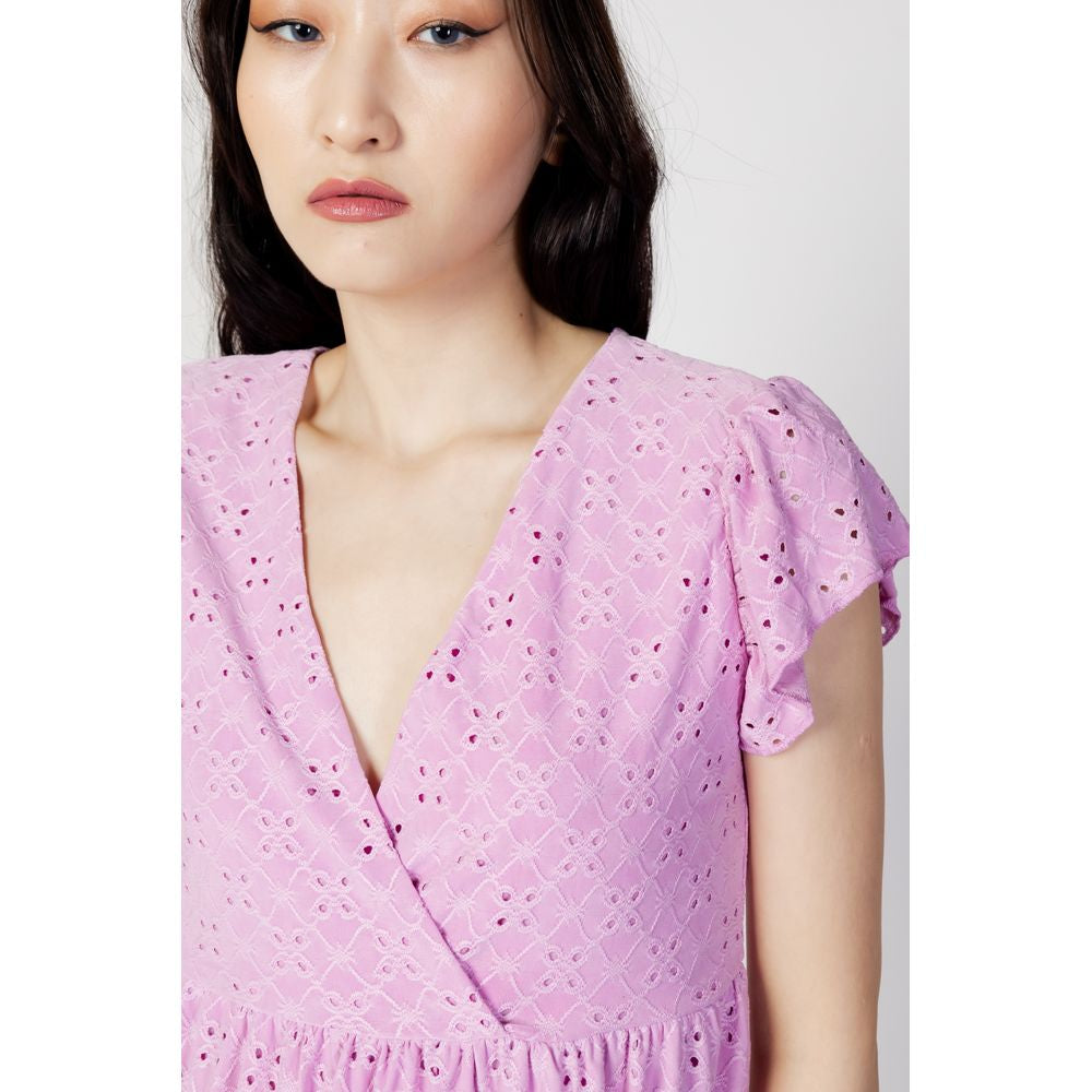 Mehrfarbiges Kleid aus Polyethylen