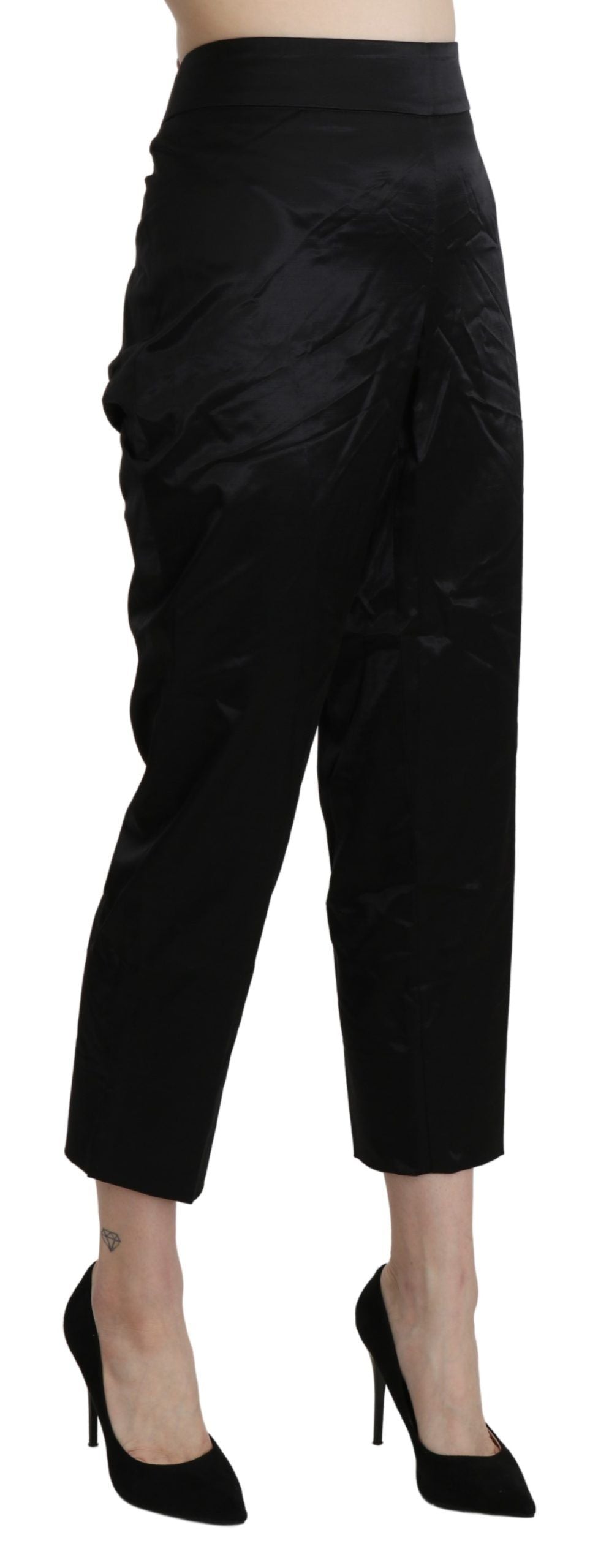 Elegante, verkürzte Hose mit hoher Taille