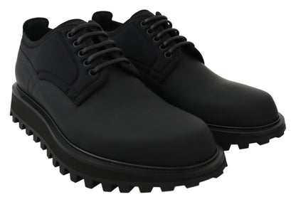 Elegante schwarze Derby-Schuhe aus Kalbsleder
