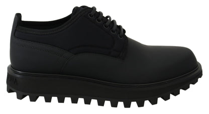 Elegante schwarze Derby-Schuhe aus Kalbsleder