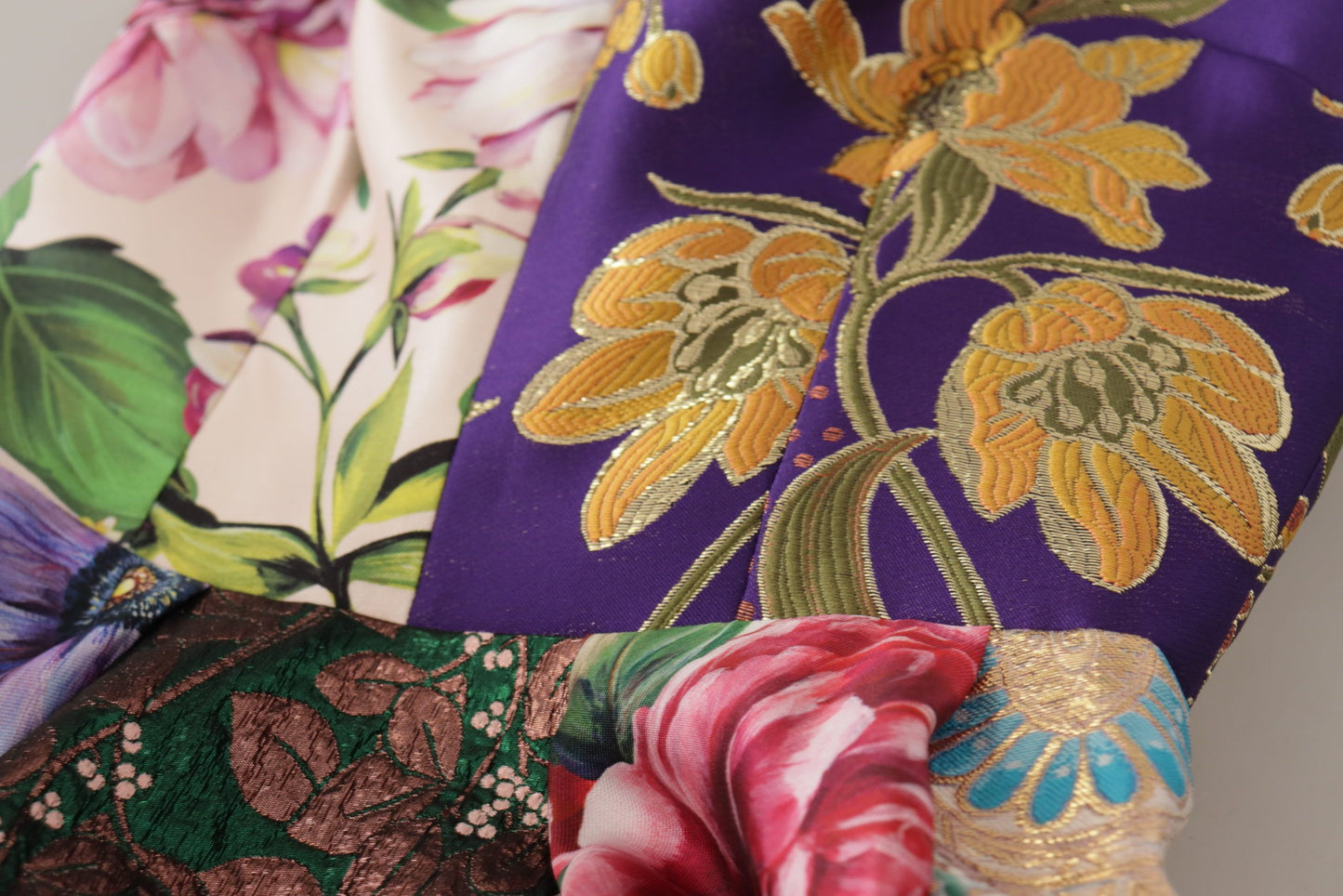 Elegantes Patchwork-Kleid aus Seidenmischung