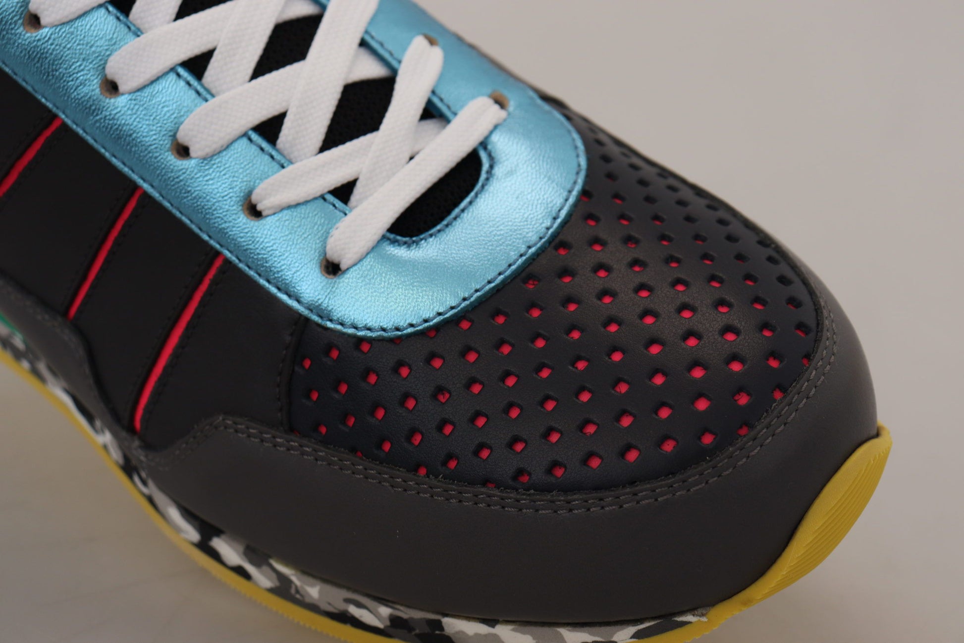 Mehrfarbige Low-Top-Sneakers aus Ledermischung