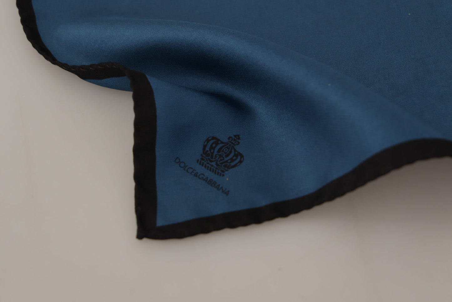 Eleganter quadratischer Herrenschal aus Seide