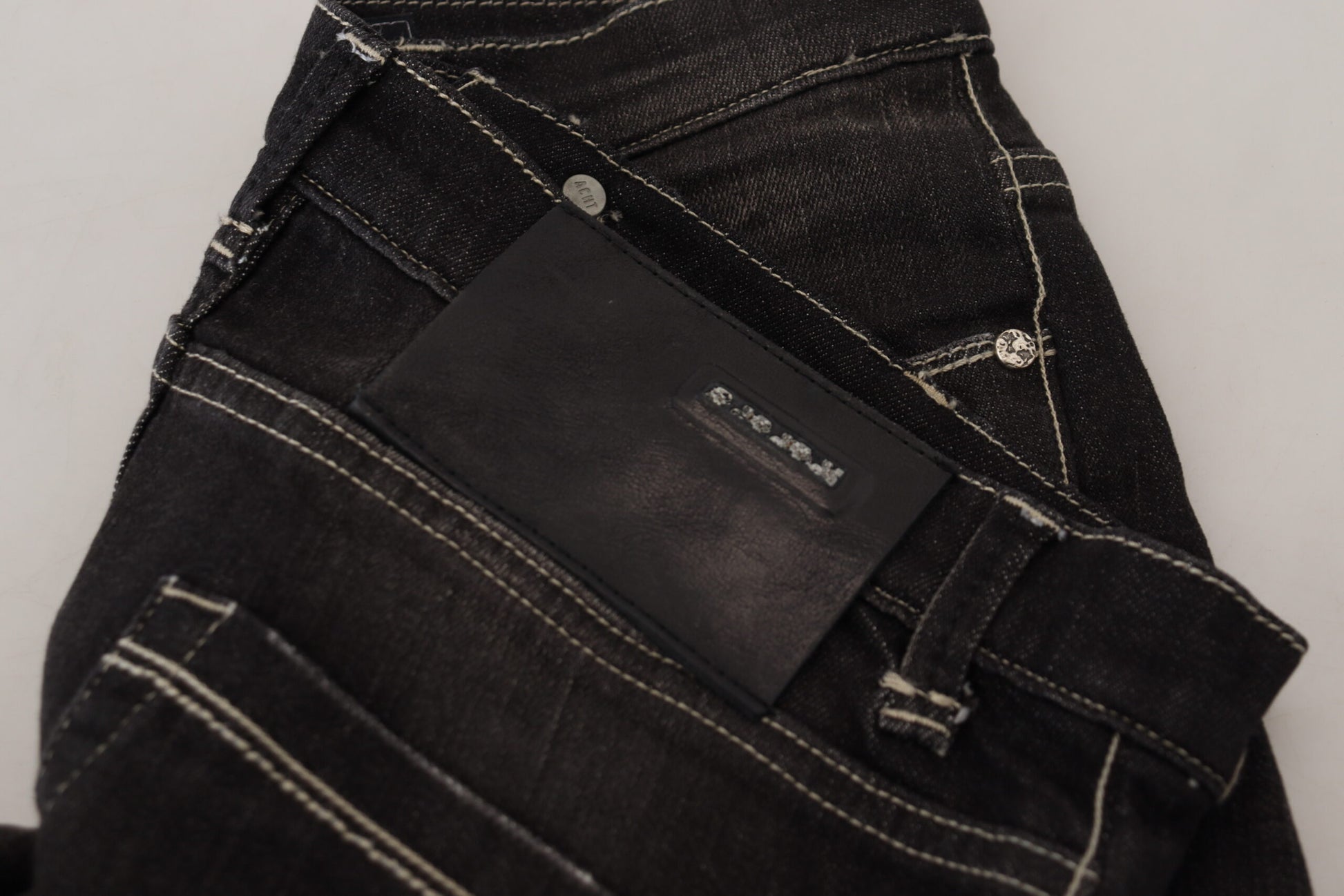 Elegante Tapered-Jeans in Schwarz mit mittlerer Taille