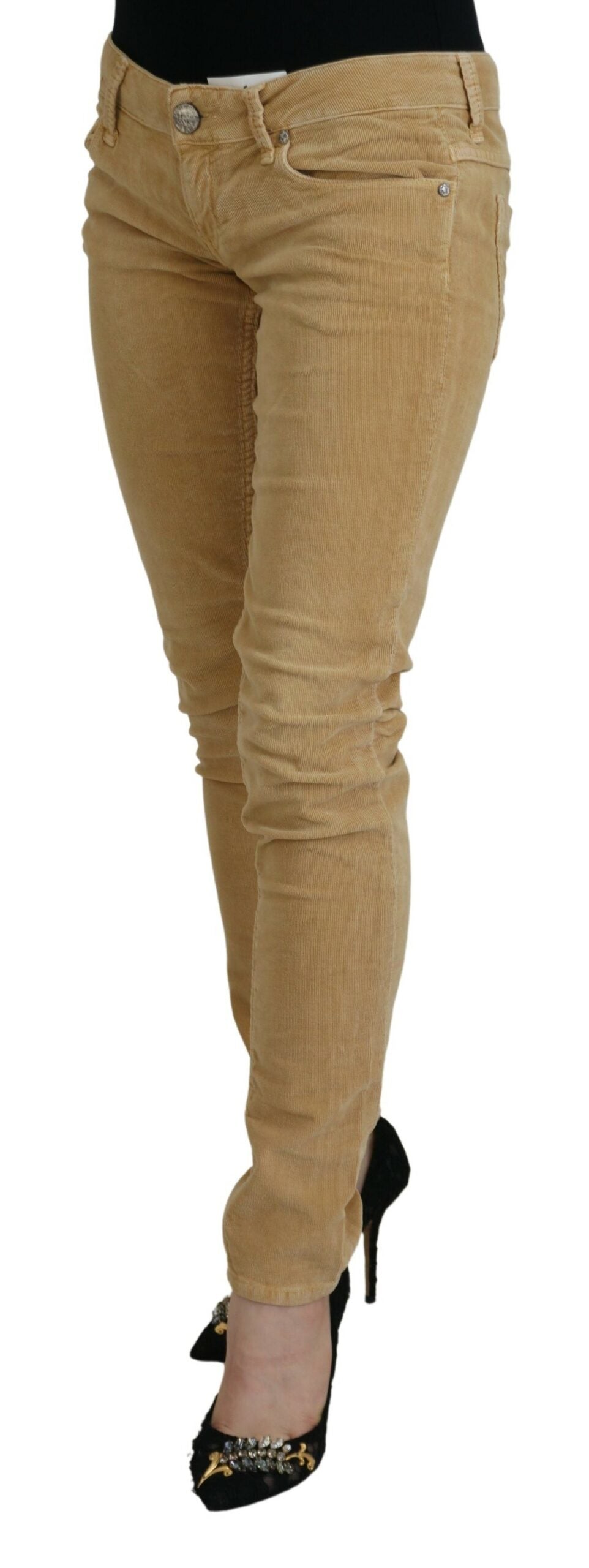 Schicke, braune Skinny Cordhose mit niedriger Taille
