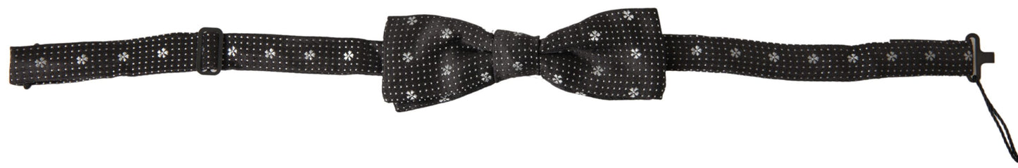 Elegante schwarze Seidenfliege