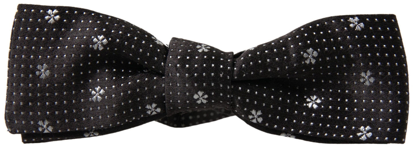 Elegante schwarze Seidenfliege
