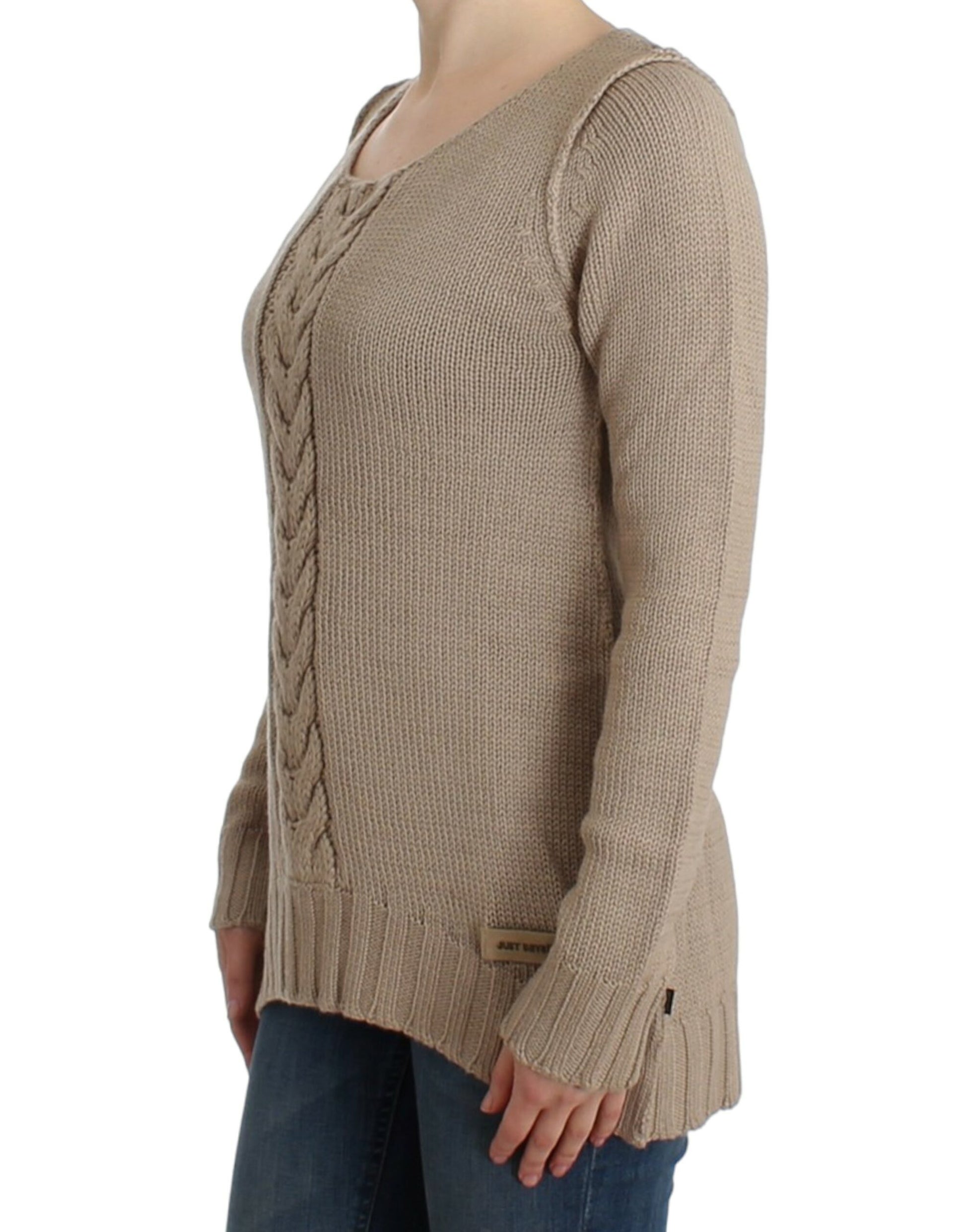 Eleganter, beiger Strickpullover mit Rundhalsausschnitt
