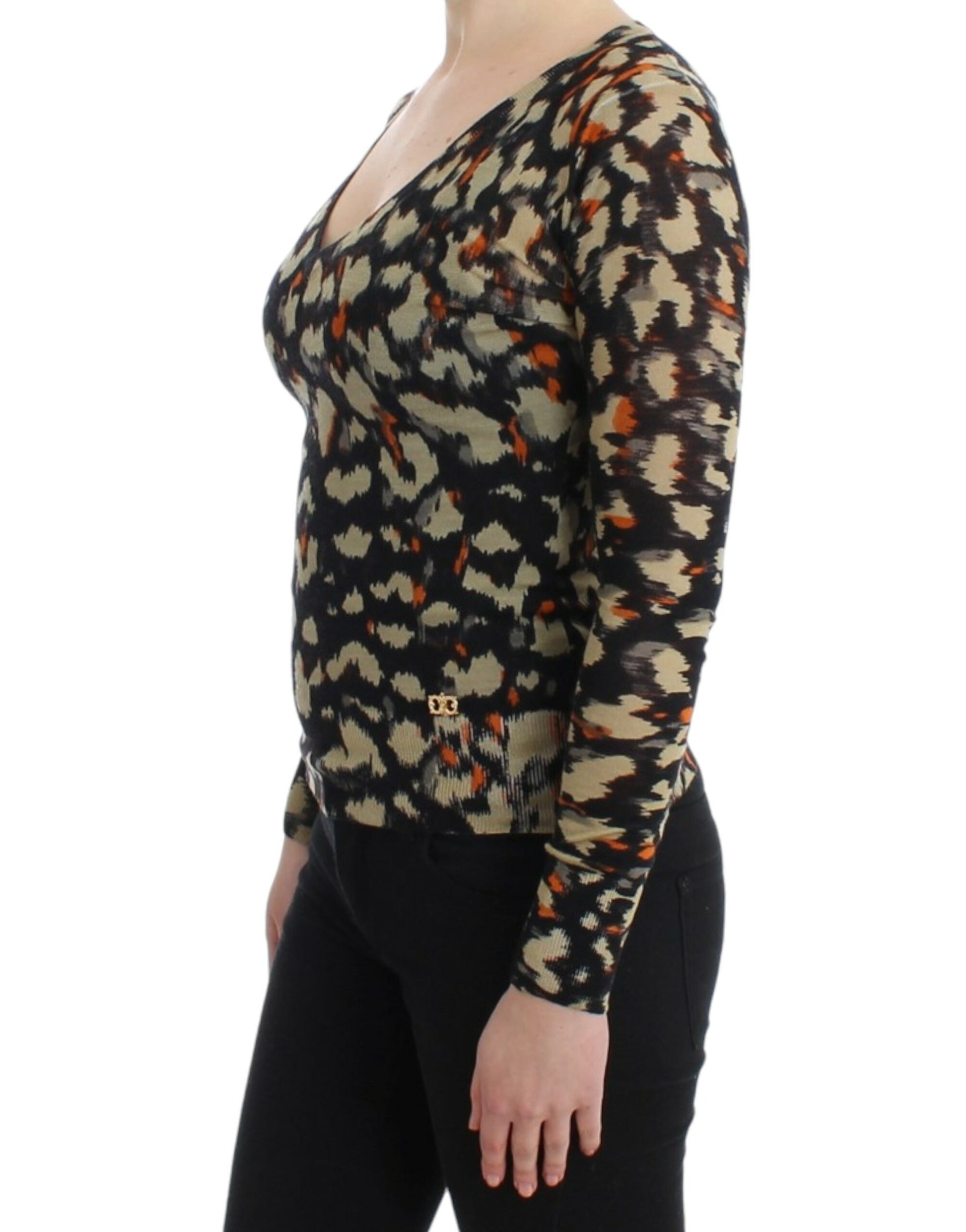 Eleganter mehrfarbiger Wollpullover mit V-Ausschnitt