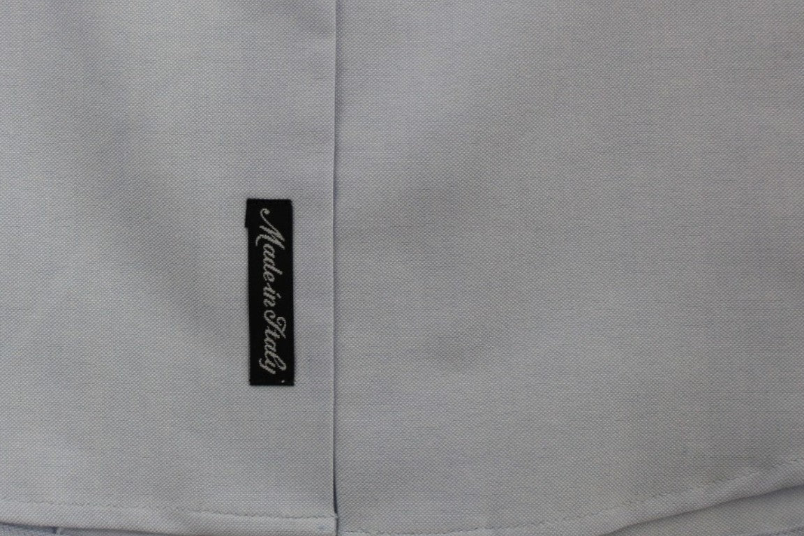 Elegantes hellblaues Hemd aus italienischer Baumwolle