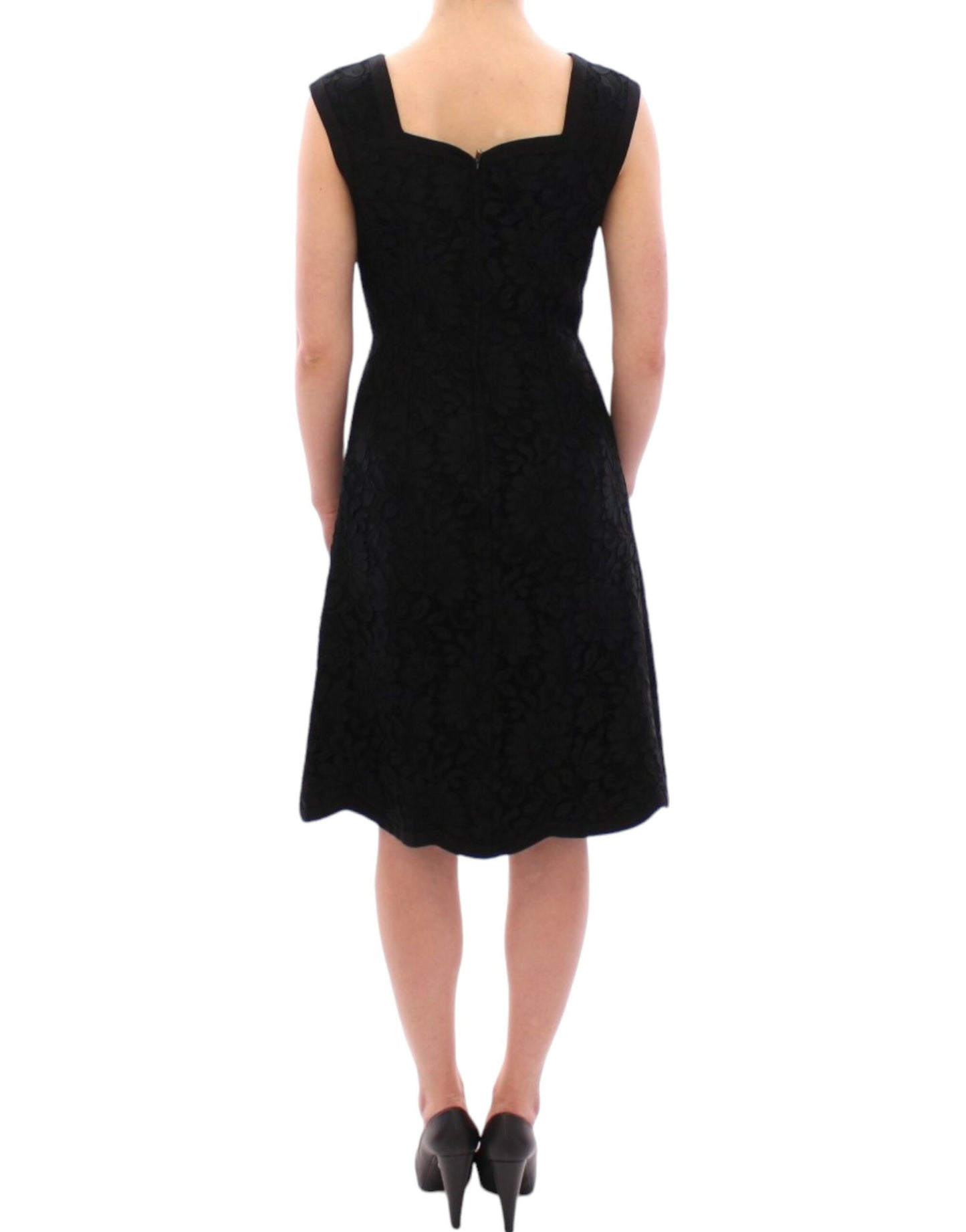 Elegantes schwarzes Kleid aus floraler Spitze