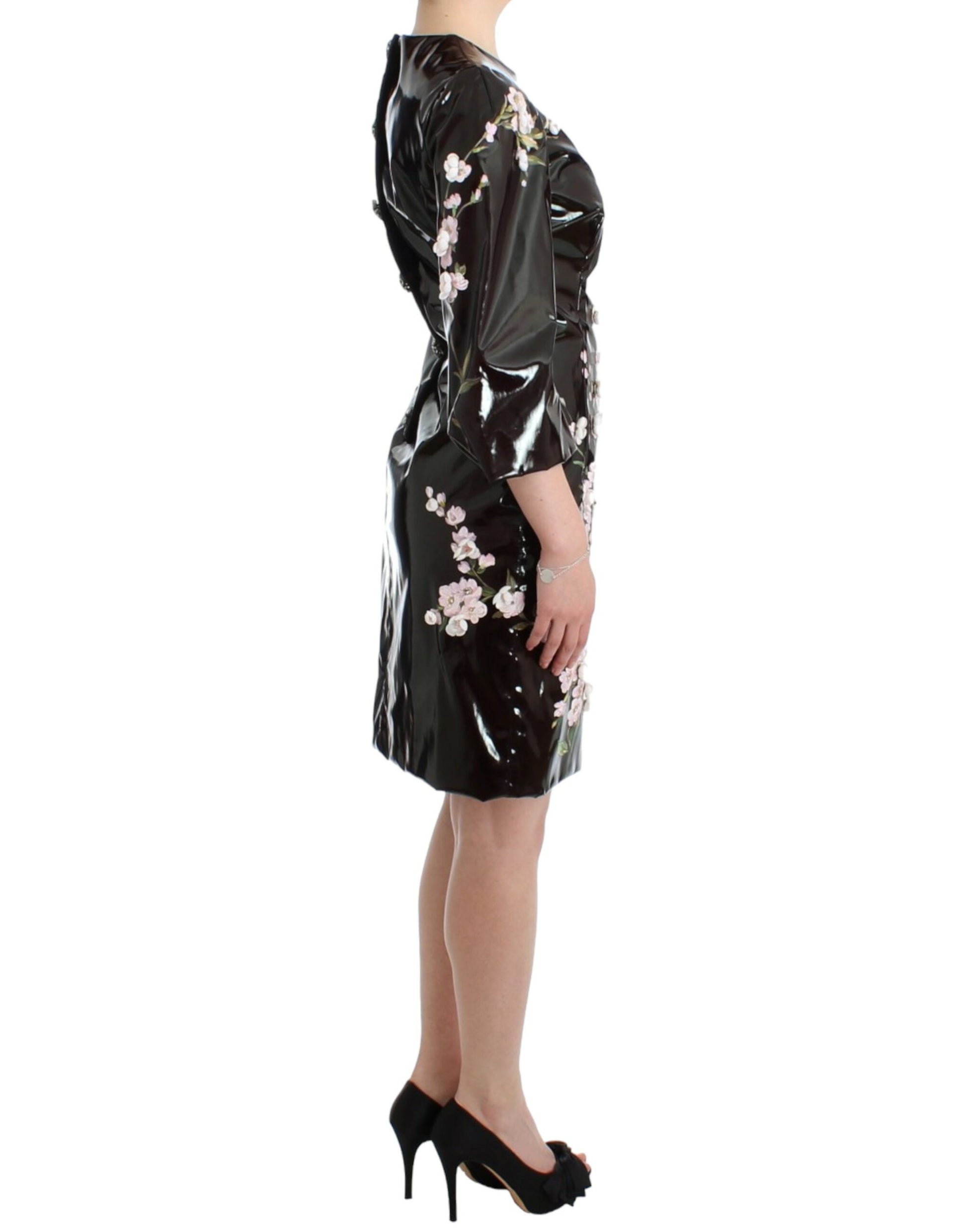 Elegantes Etuikleid mit Blumenverzierung