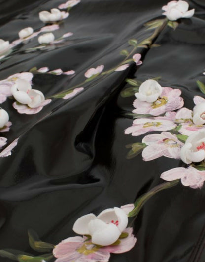 Elegantes Etuikleid mit Blumenverzierung