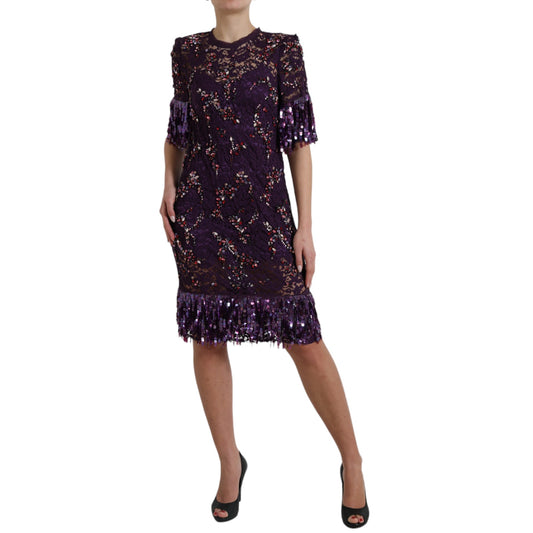 Elegantes lila Kleid aus floraler Spitze und Kristallen