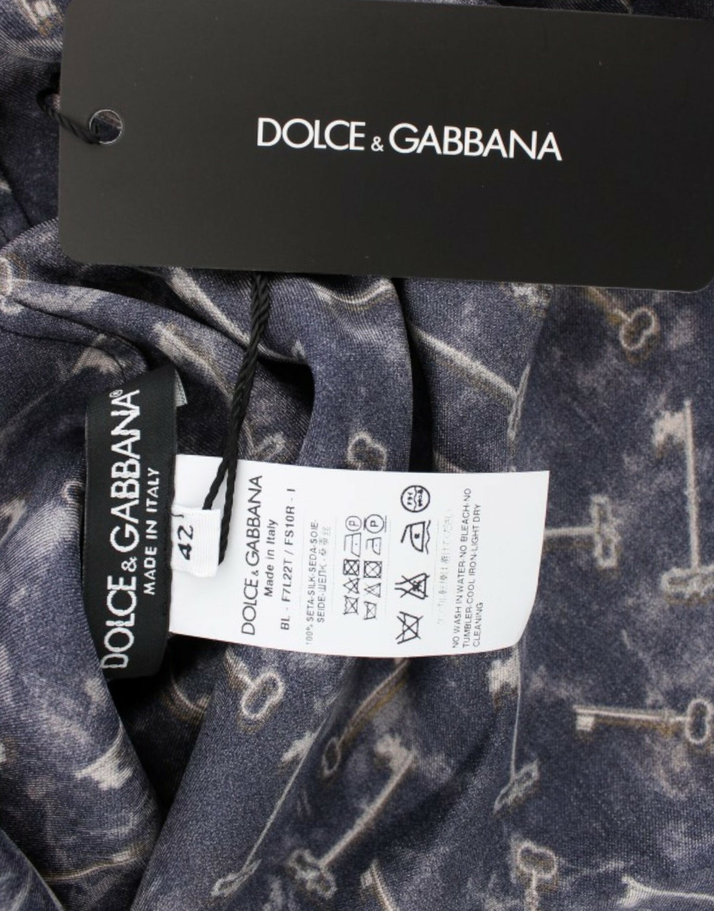 Seidenbluse „Enchanted Sicily“ mit „Gold Keys“-Print