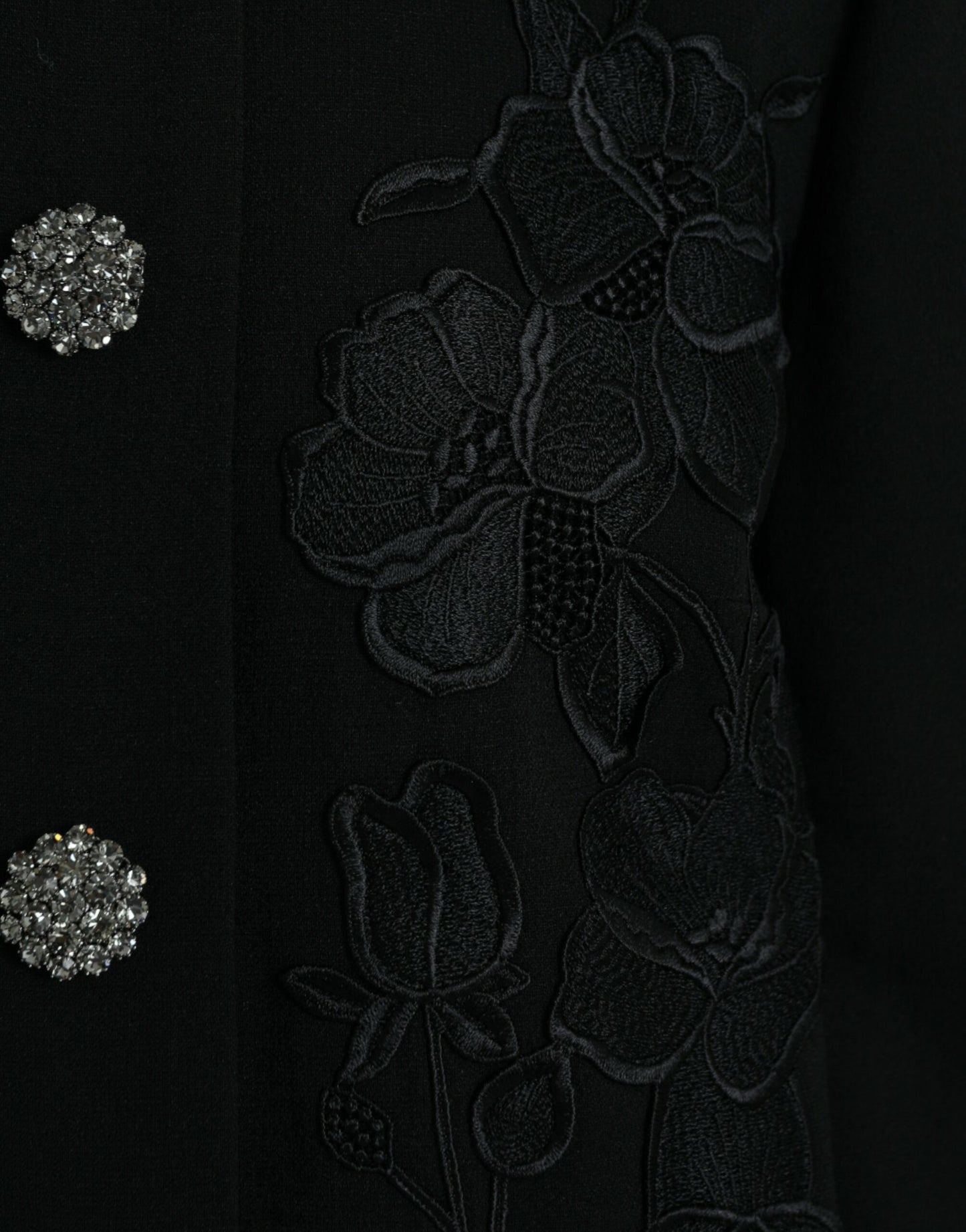 Eleganter Trenchcoat aus Wolle mit Blumenmuster und Knöpfen