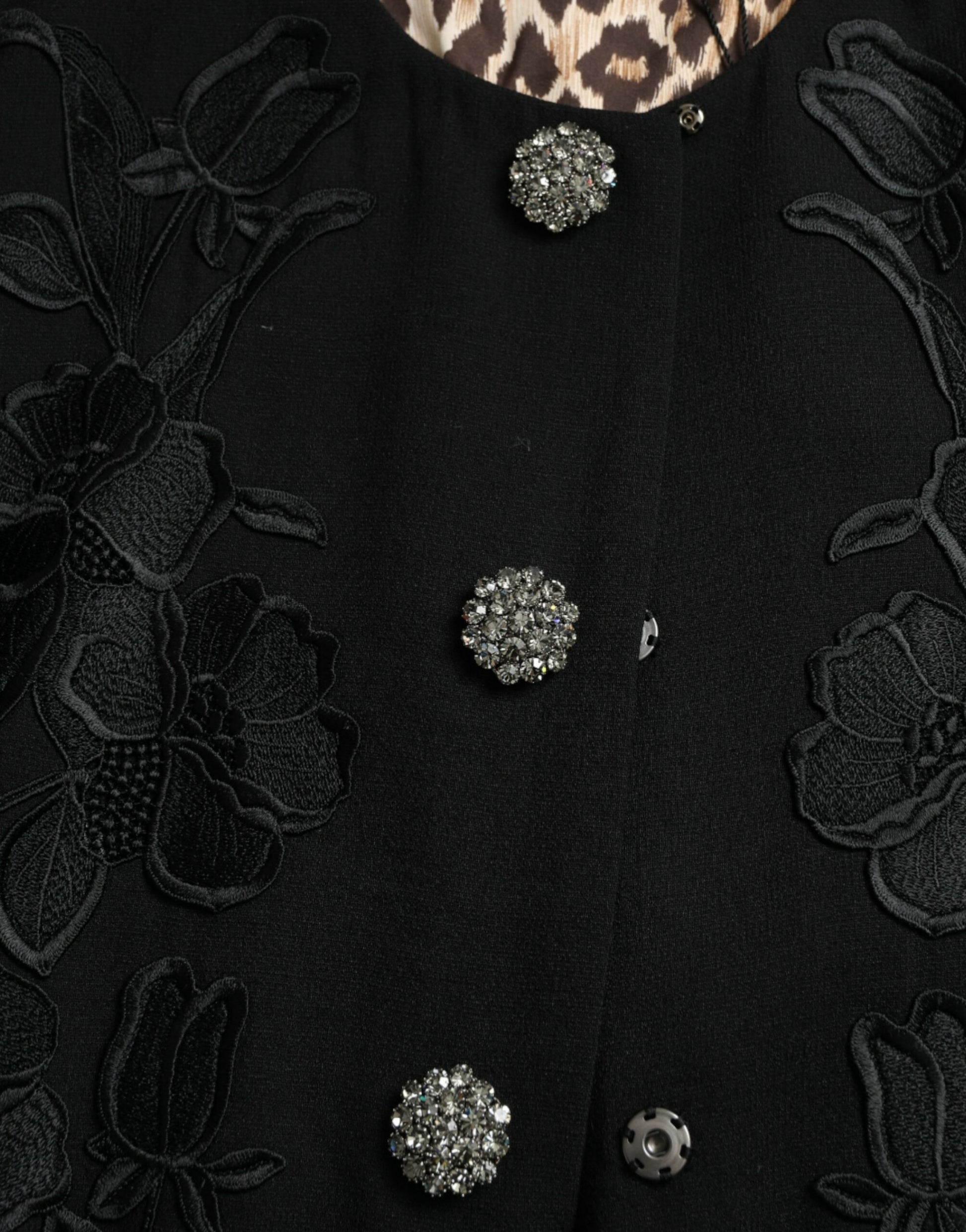 Eleganter Trenchcoat aus Wolle mit Blumenmuster und Knöpfen