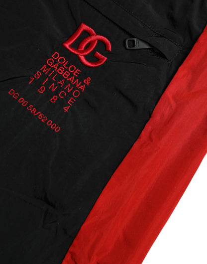 Schwarz-rote Jogginghose aus Nylon mit Leopardenmuster
