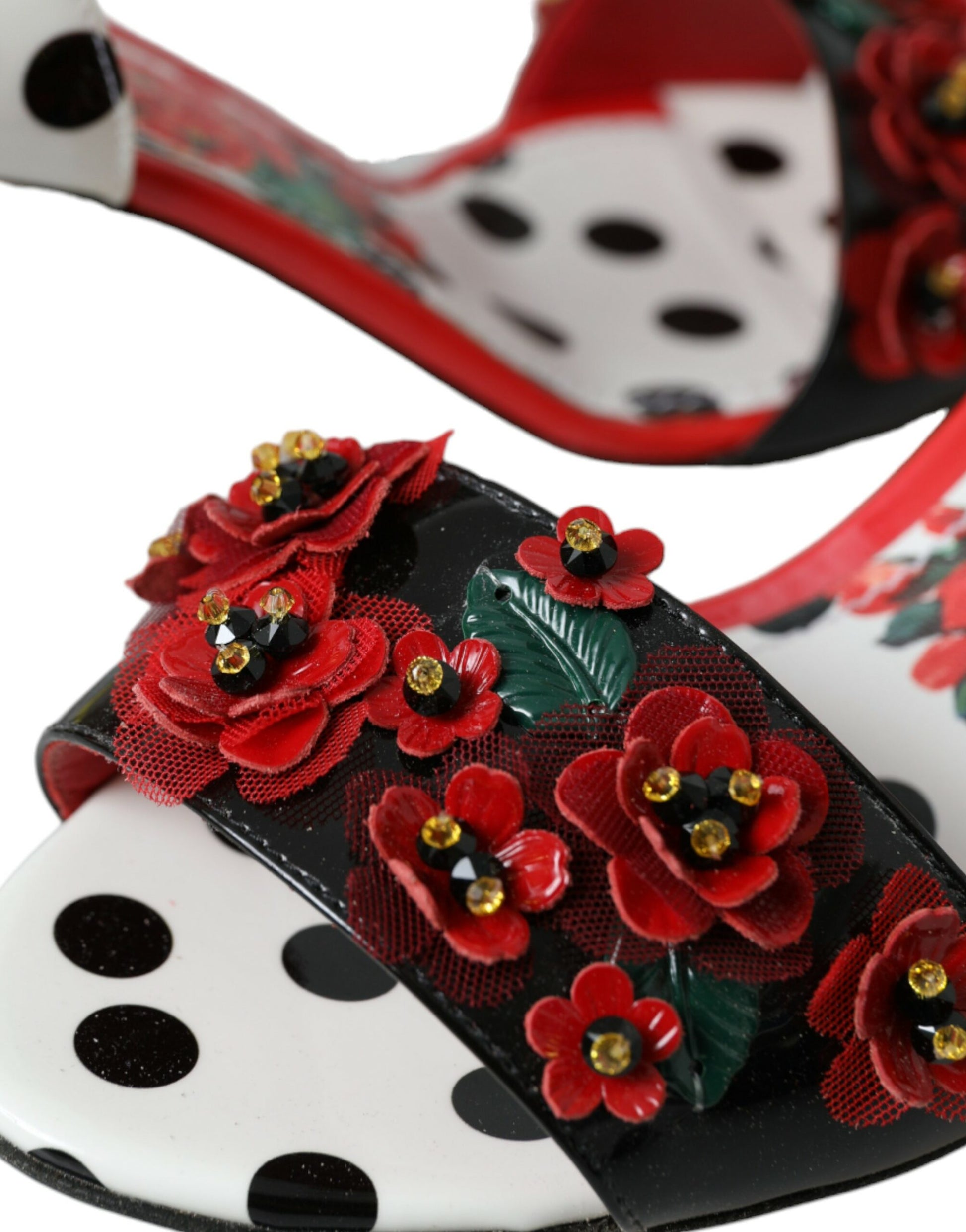 Mehrfarbige Sandalen aus Leder mit Blumenmuster und Kristallen