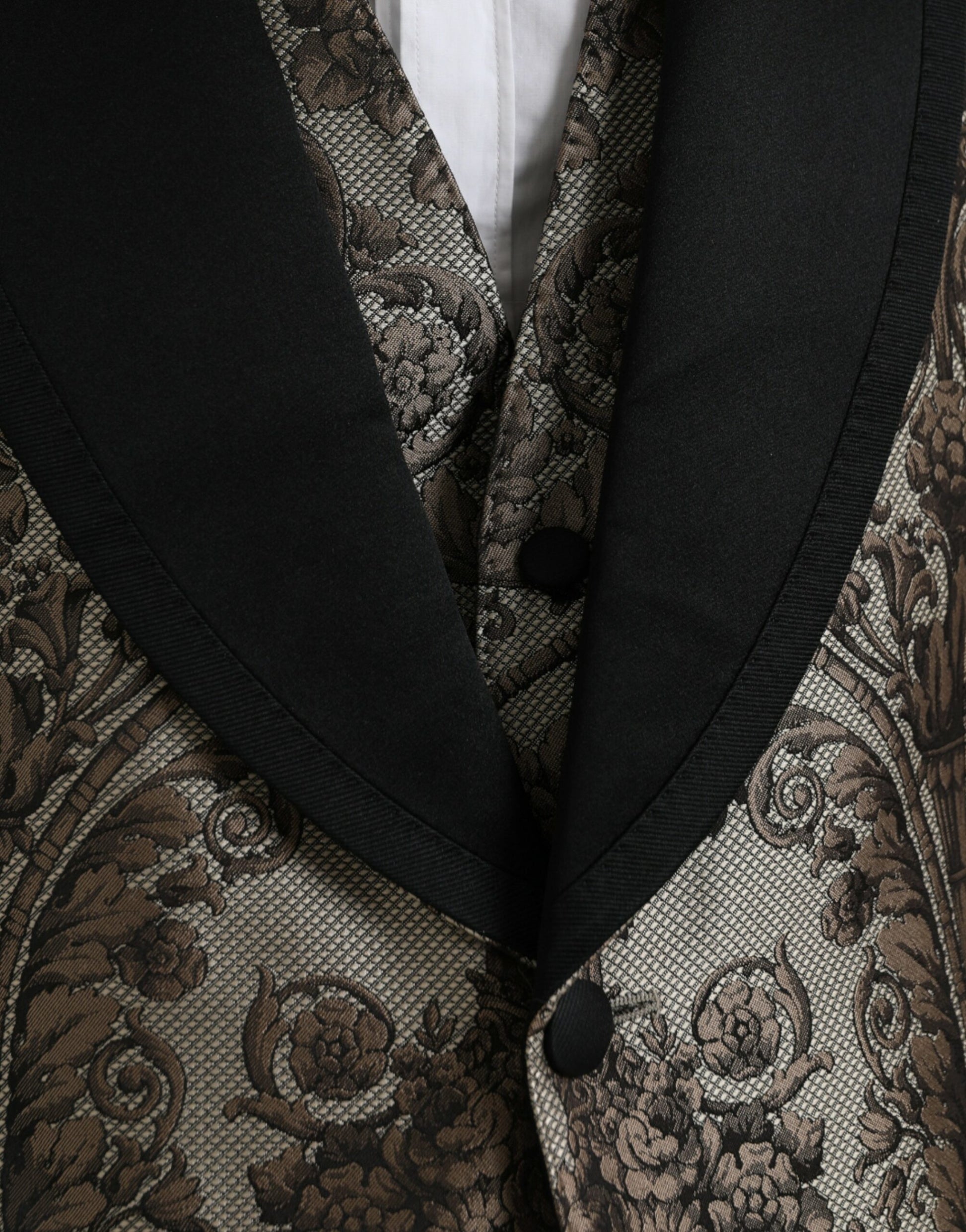 Brauner formeller dreiteiliger Jacquardanzug mit Blumenmuster