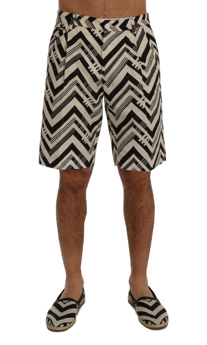 Gestreifte, lässige, kniehohe Shorts