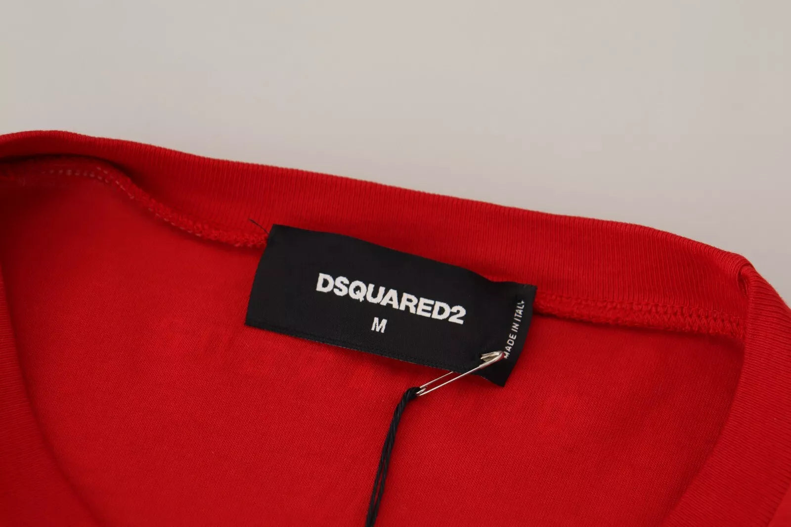 Rotes bedrucktes T-Shirt aus Baumwolle mit kurzen Ärmeln und Rundhalsausschnitt