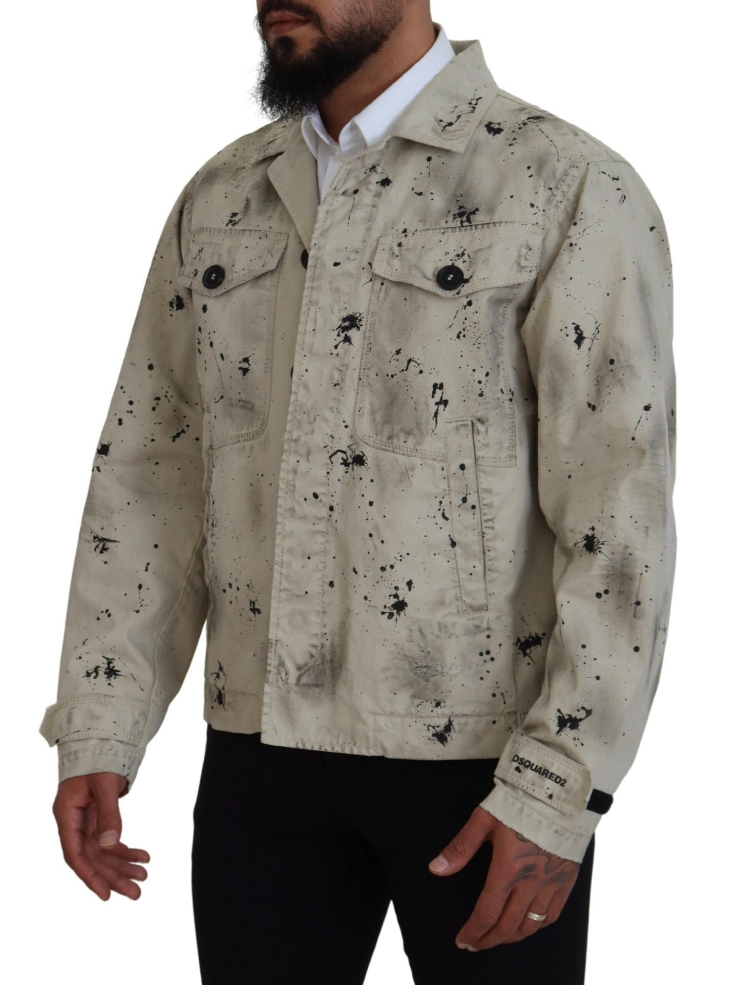 Lässige Jeansjacke in Off-White mit schwarzem Spritzer-Print