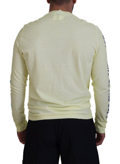 Gelbes T-Shirt mit langen Ärmeln und buntem Aufdruck