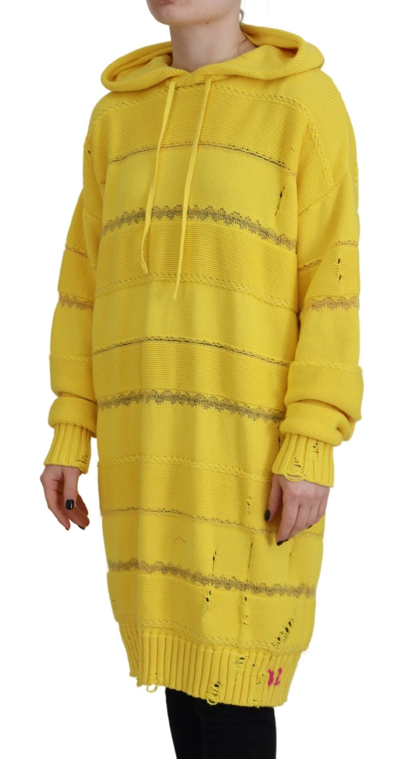 Gelber Pullover aus gestrickter Baumwolle mit Kapuze