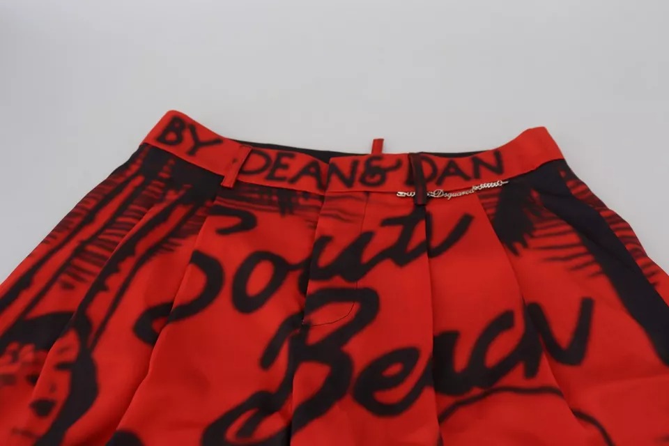 Rote, bedruckte Cropped-Hose mit hoher Taille und weitem Bein