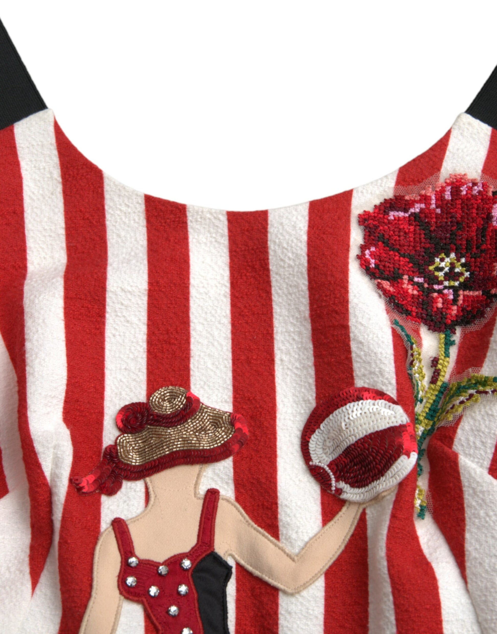 Rot-weißes, ärmelloses Midi-Etuikleid mit Blumenmuster