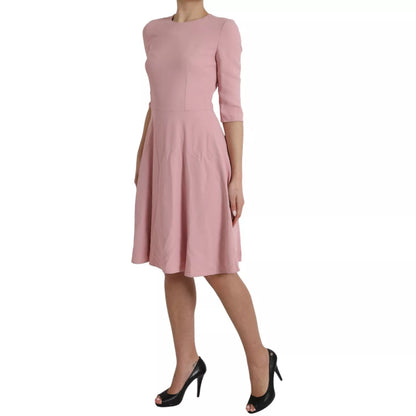 Rosa A-Linien-Kleid aus Viskose mit ausgestellten Ärmeln