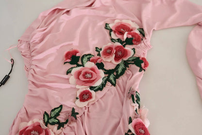 Rosafarbenes One-Shoulder-Kleid mit Blumenverzierung