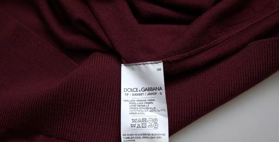 Bordeauxfarbener Pullover aus Wollstrick mit Rundhalsausschnitt