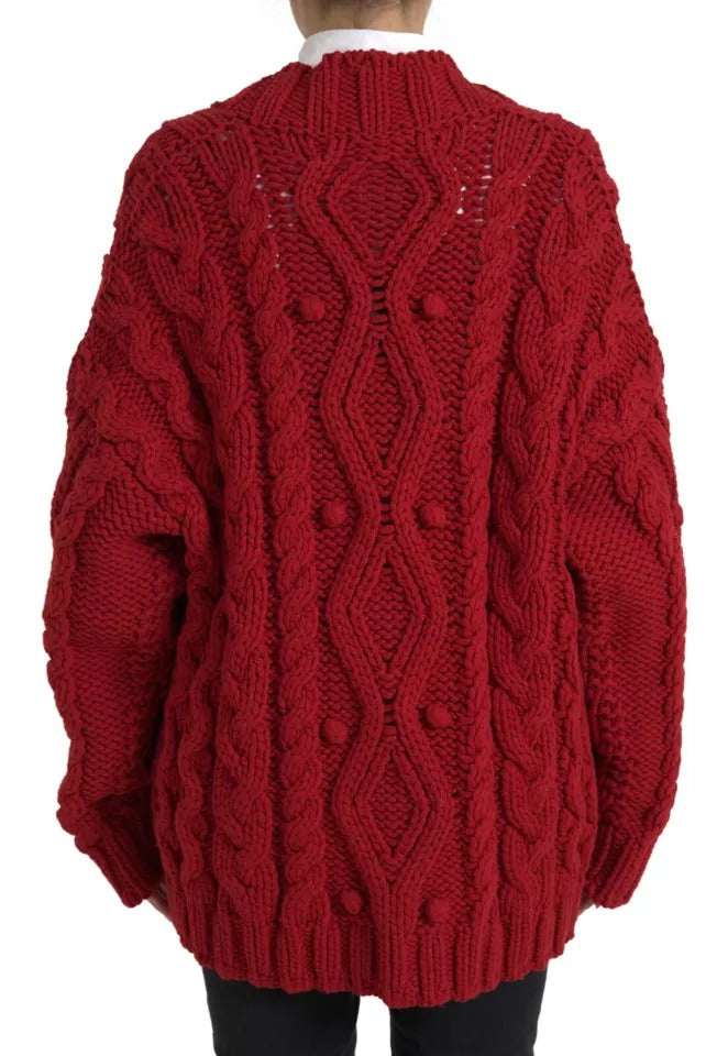 Roter Wollstrick-Cardigan mit Knopfleiste