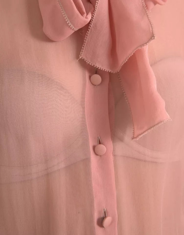 Rosa Bluse mit langen Ärmeln und Ascot-Kragen