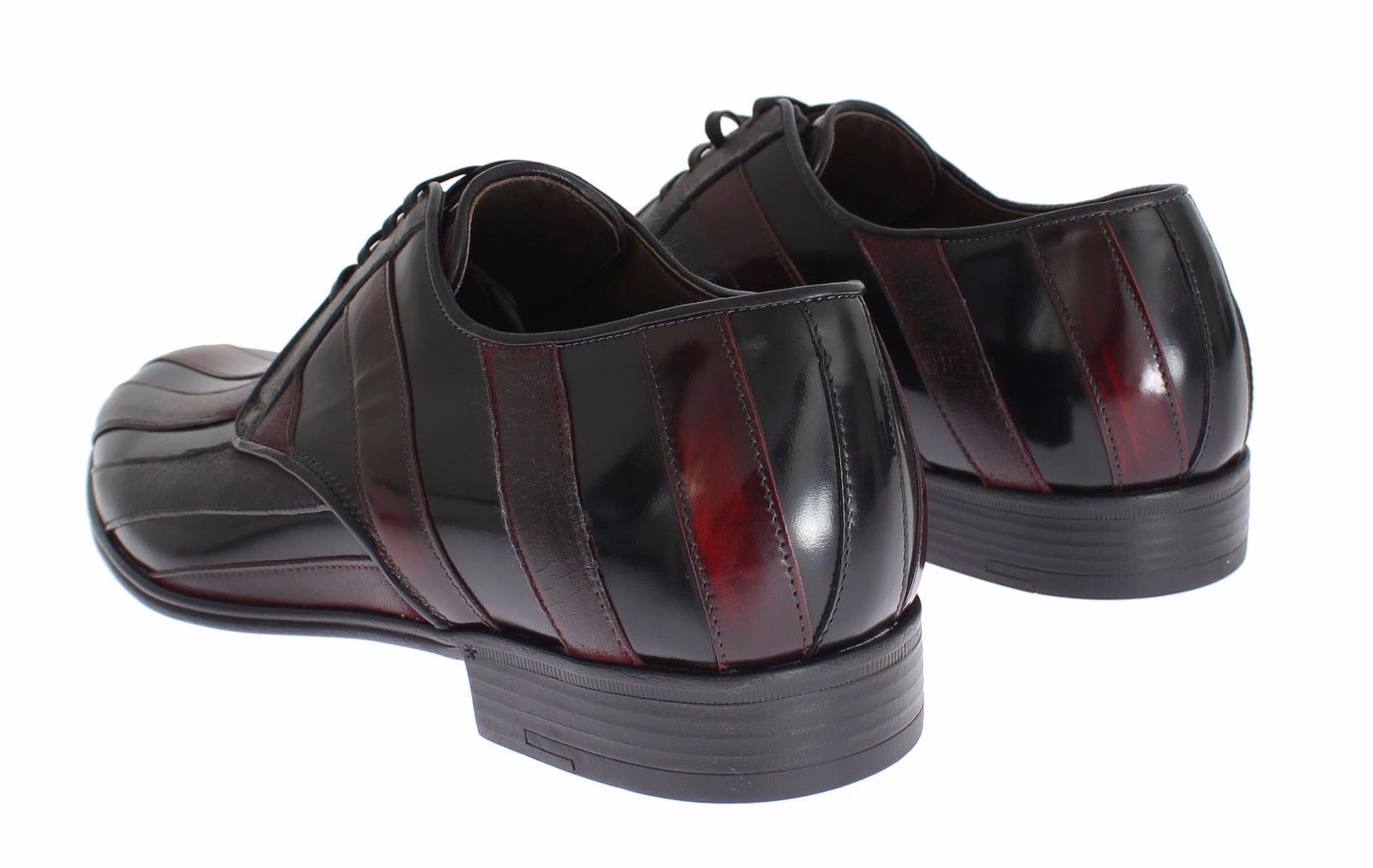 Elegante schwarze, bordeauxfarbene Lederschuhe mit Streifen