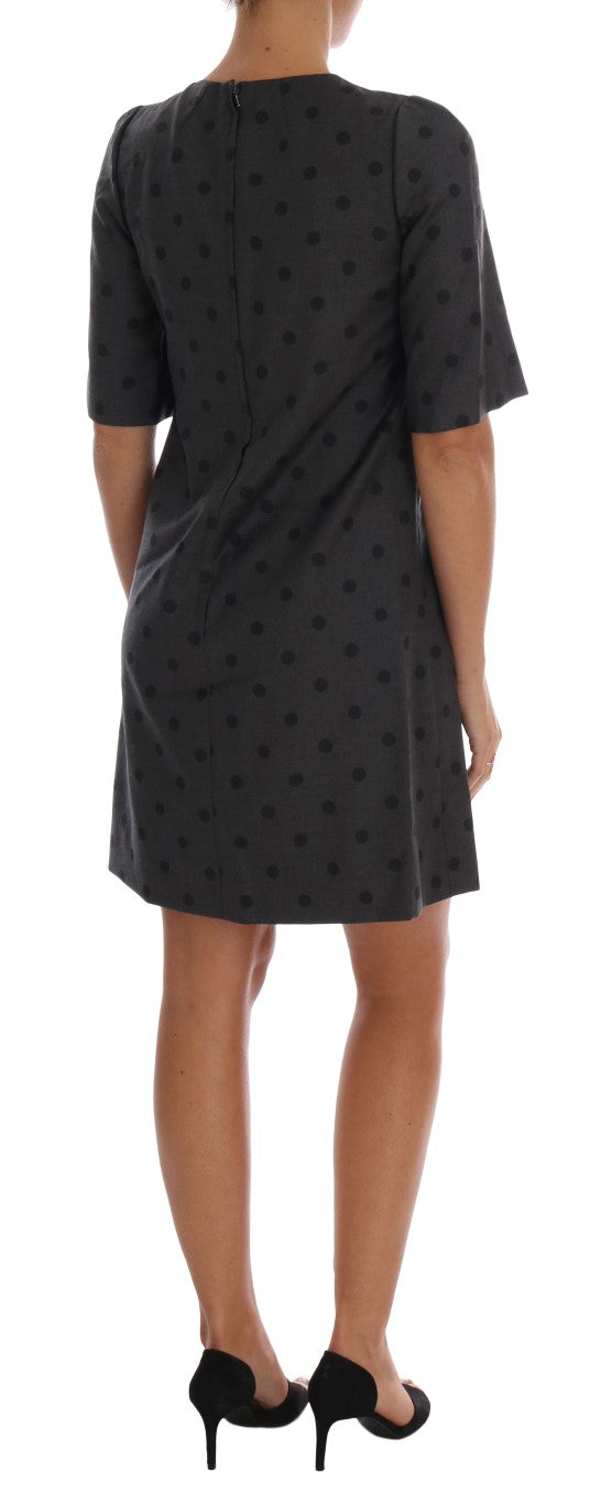 Schickes gepunktetes Wollkleid