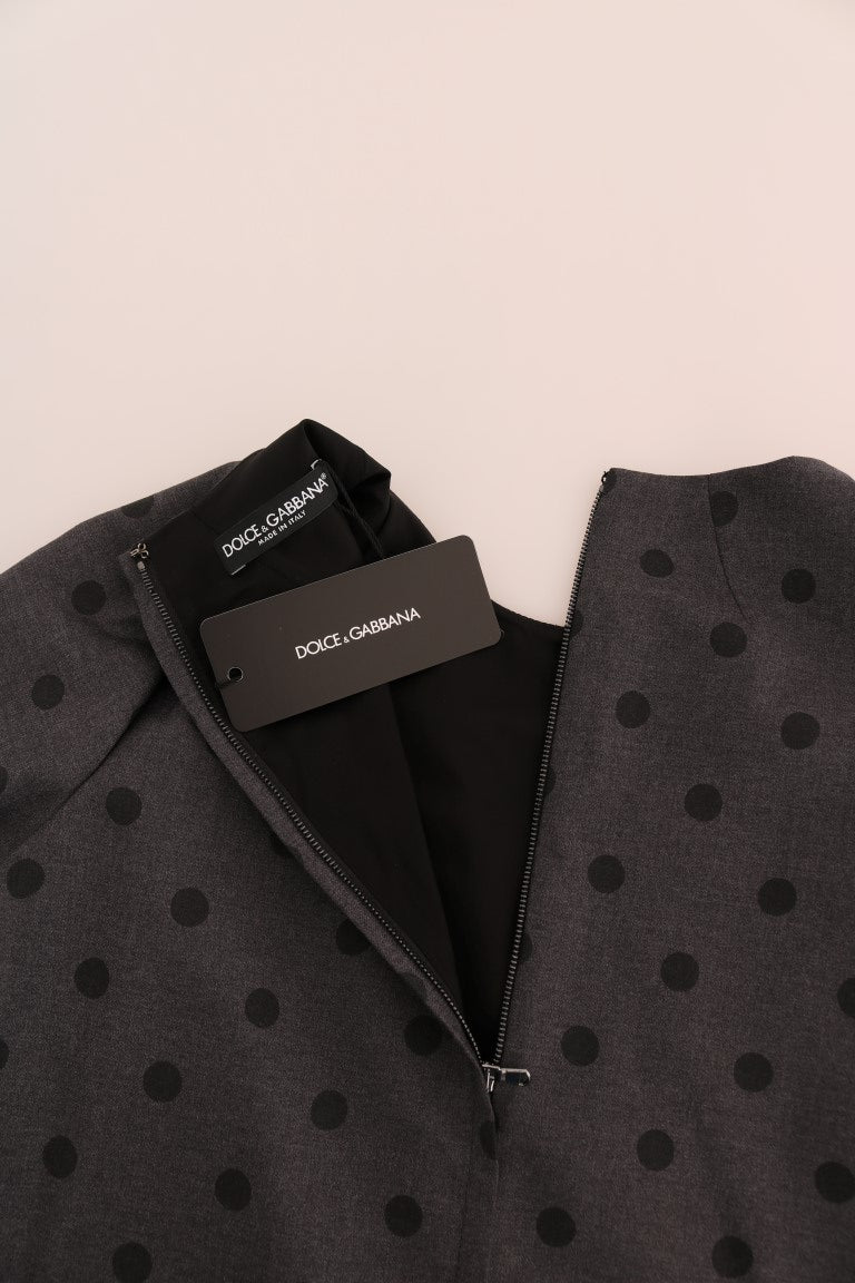 Schickes gepunktetes Wollkleid