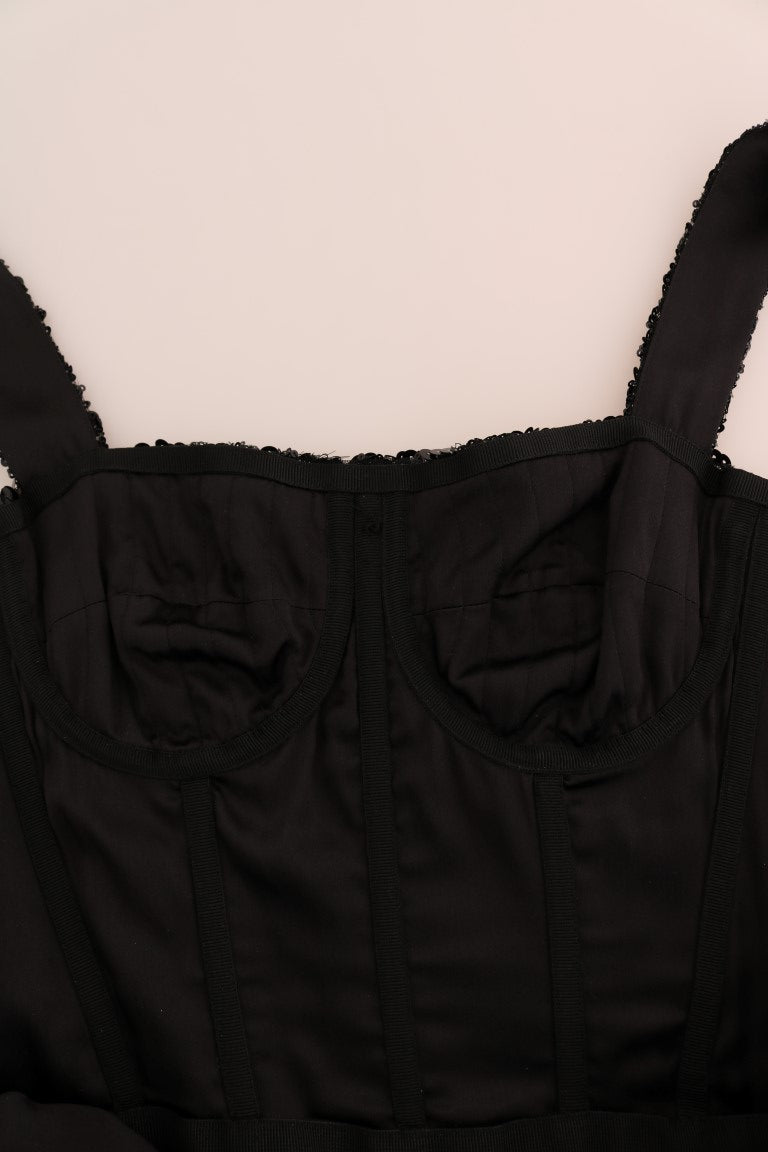 Elegantes Etuikleid mit Punkten
