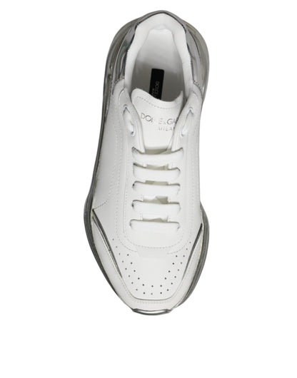 Silber-weiße Daymaster Low Top Sneakers Schuhe