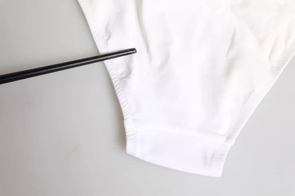 Weißer Nylon-Bikini mit Unterteil, Strandmode