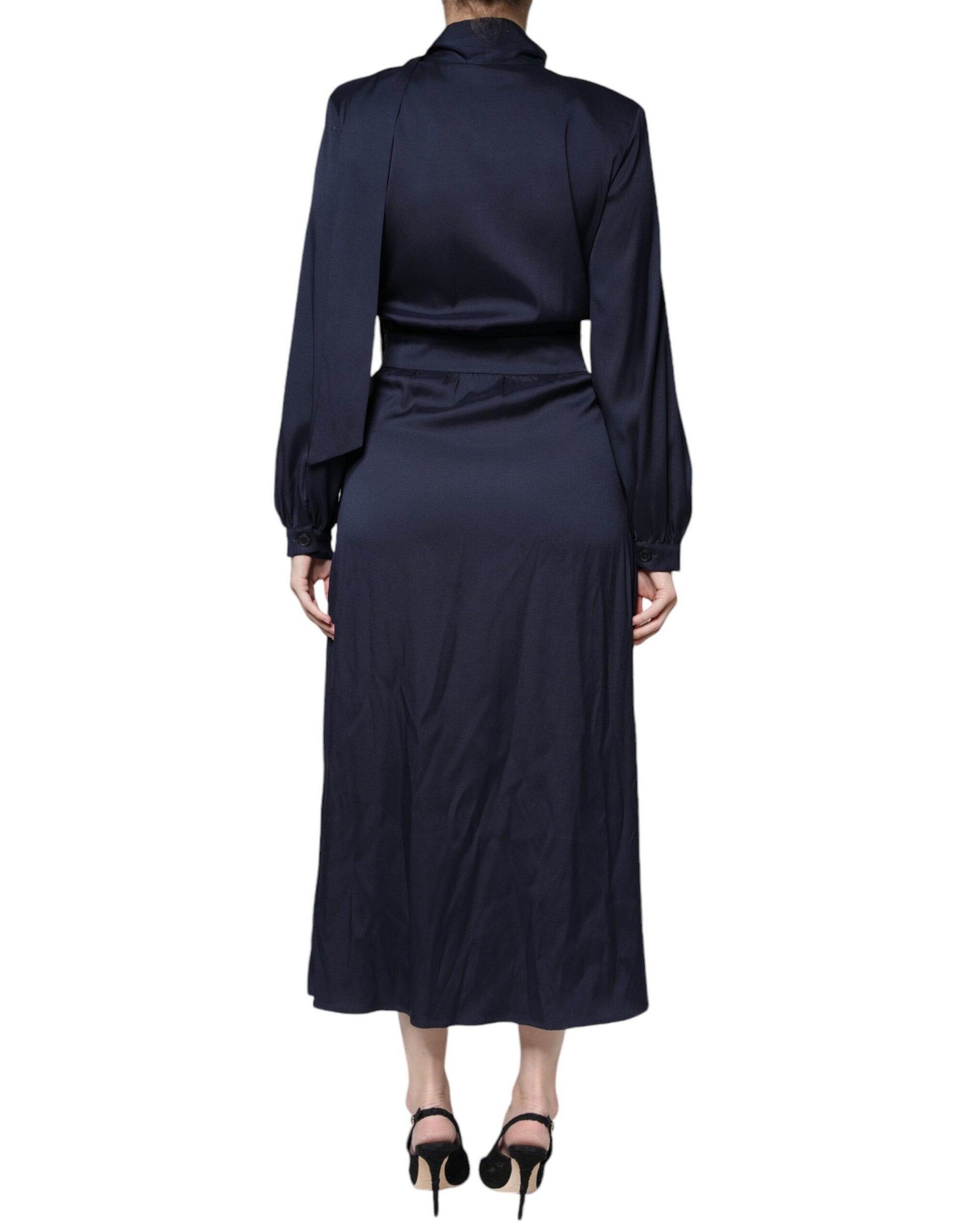 Dunkelblaues, langärmliges, plissiertes Maxikleid in A-Linie