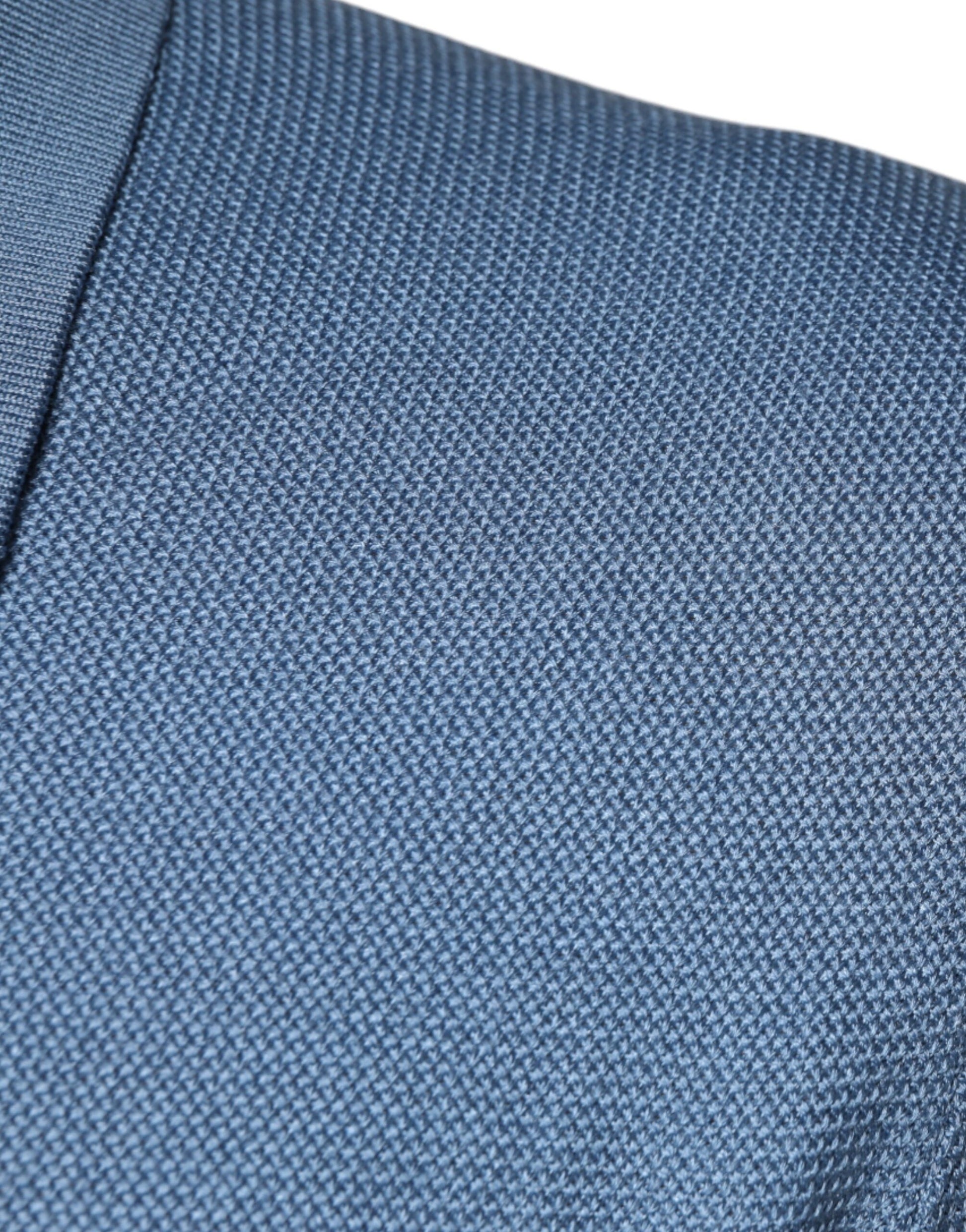 Himmelblauer Pullover mit Seidenkragen für Herren