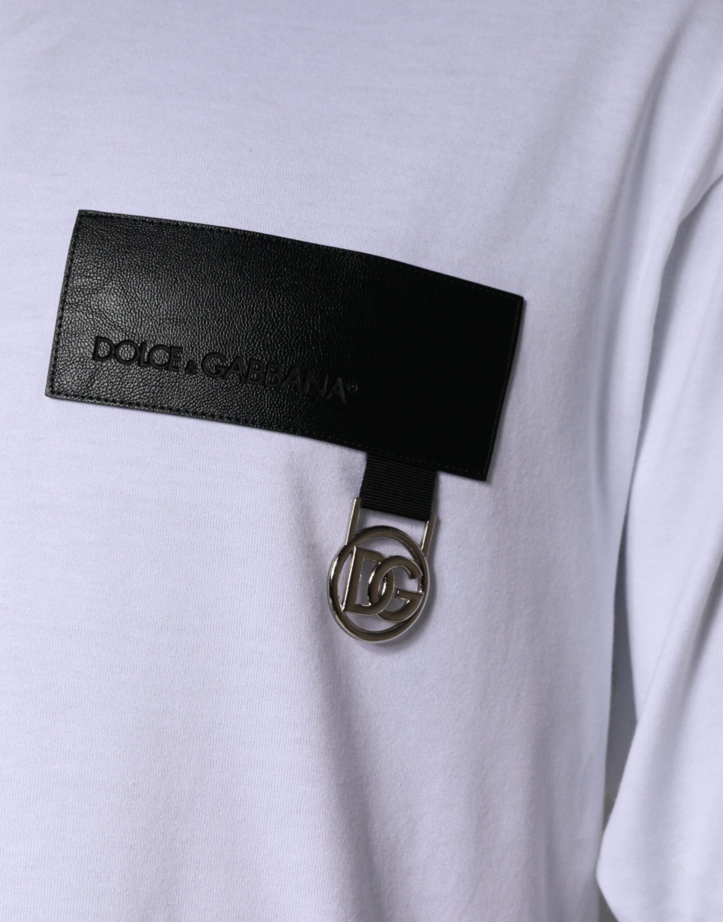 Weißes Baumwoll-T-Shirt mit Rundhalsausschnitt und Logo-Patch