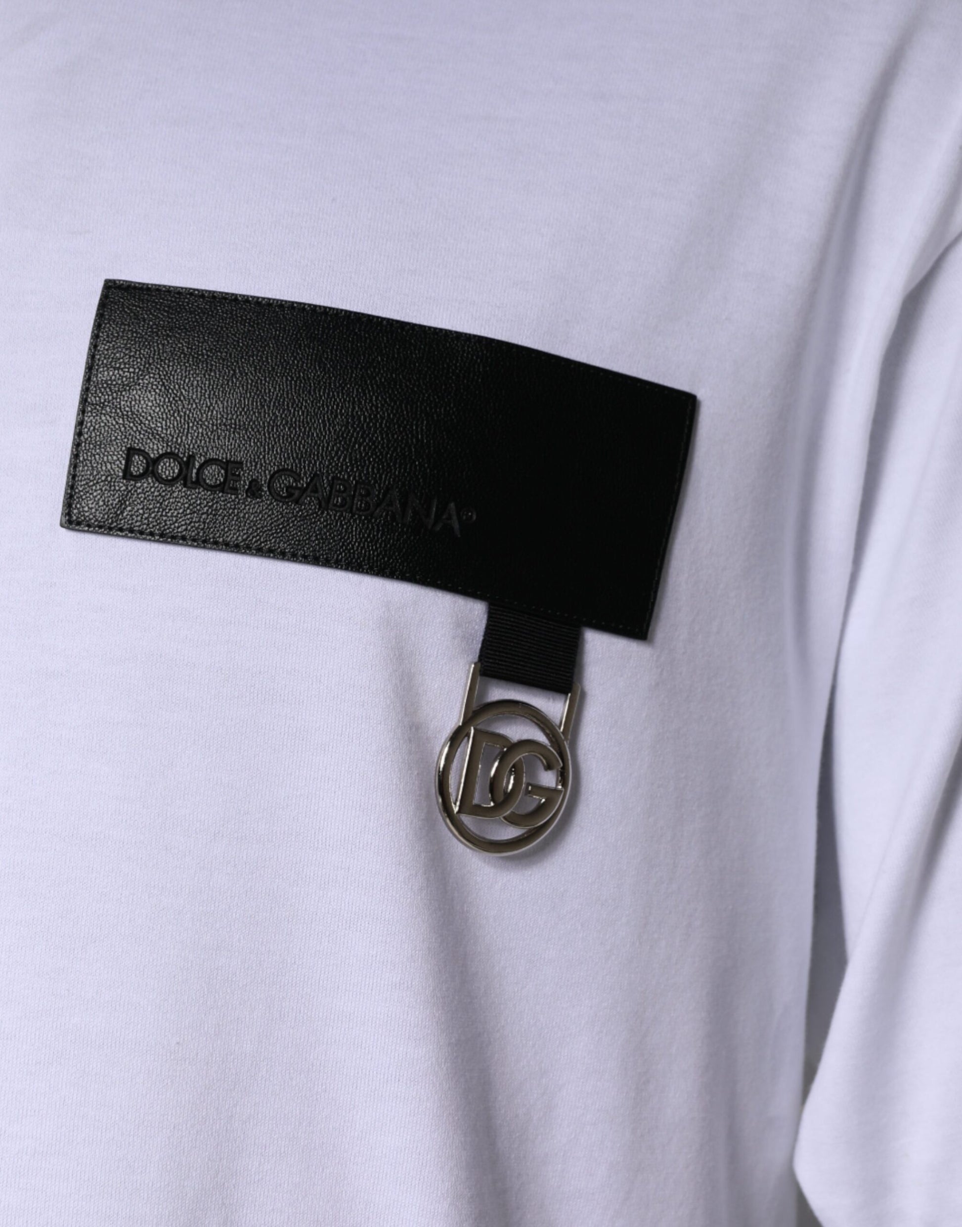 Weißes Baumwoll-T-Shirt mit Rundhalsausschnitt und Logo-Patch