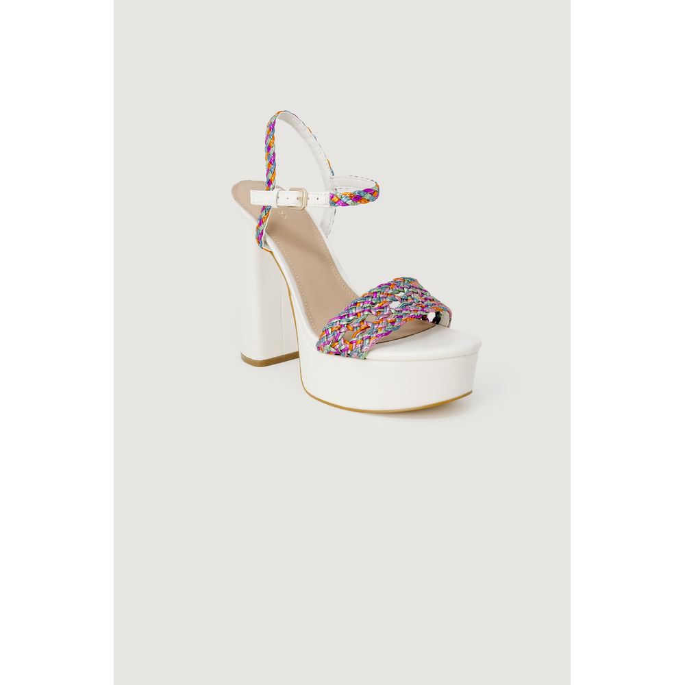 Weiße Polyester-Pumps