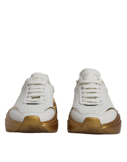 Daymaster Low Top Sneaker in Weiß und Gold