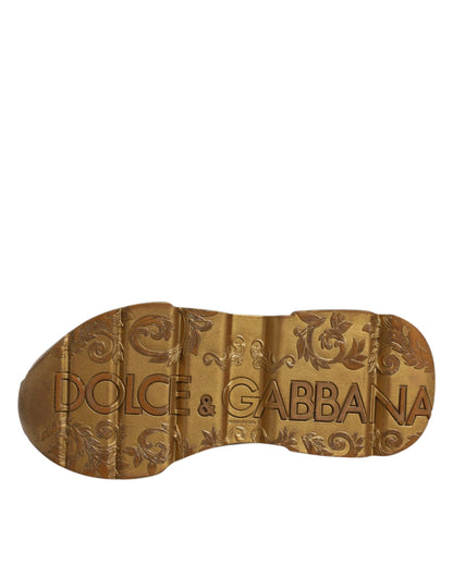 Daymaster Low Top Sneaker in Weiß und Gold